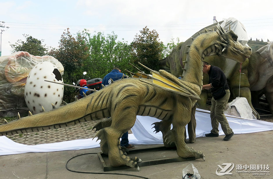 西方龙机模：展现神秘幻幽的主题展览