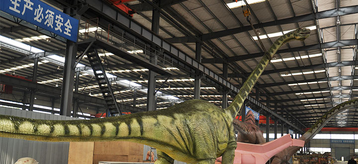 合川太和镇马门溪龙雕塑