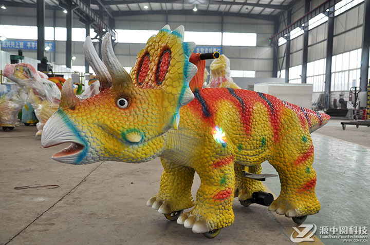 商场广场皆可骑行的恐龙小车