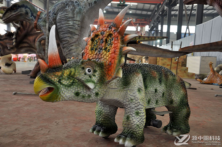 商场广场皆可骑行的恐龙小车