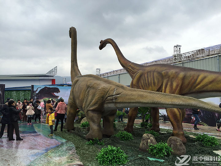 房产公司新盘弄几条仿真恐龙暖场