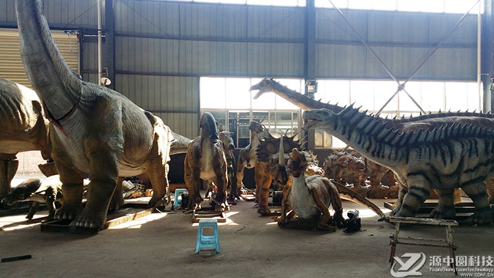 夕阳下的仿真恐龙工厂