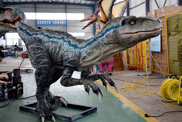 商场恐龙模型展示：为什么它成为了新的人气焦点？