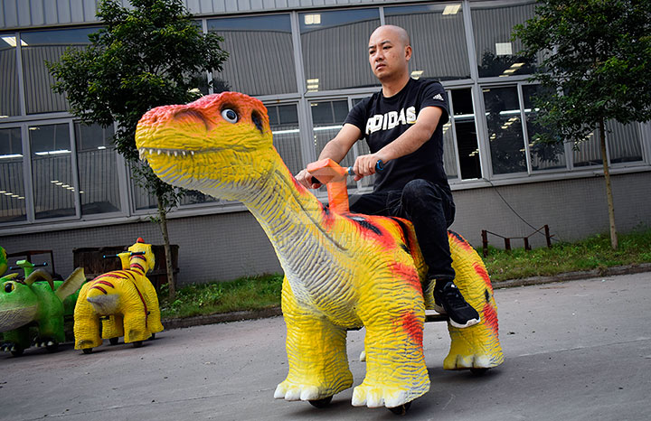 霸王龙恐龙童车出厂测试