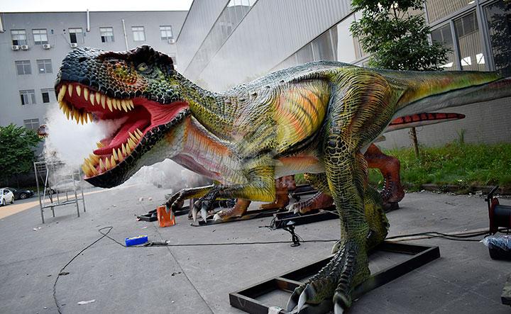 仿真大型恐龙机模,需要灵活出位才能吸睛
