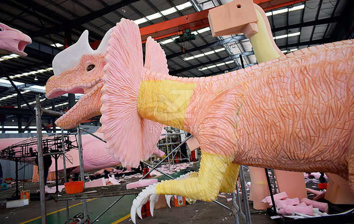 双冠龙纹理雕刻