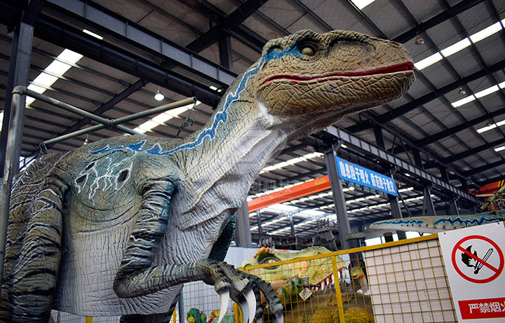 迅猛龙恐龙皮套色彩处理准备装牙齿