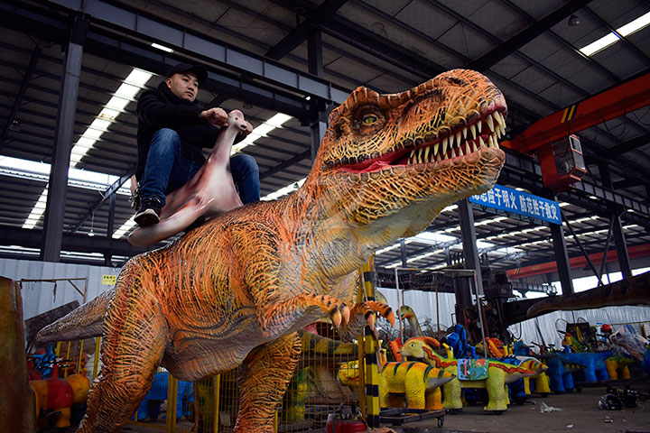 商场经营骑乘恐龙的产品特点有哪些？