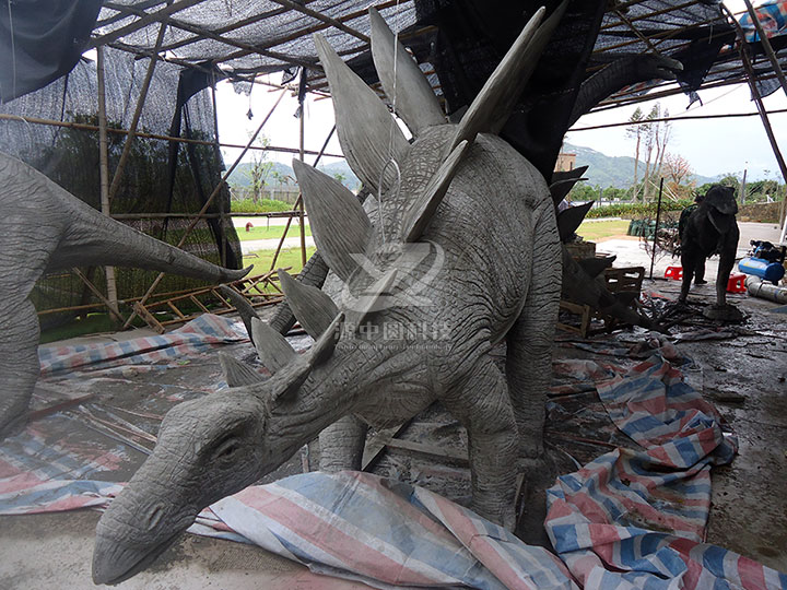 水泥雕塑剑龙制作，水泥恐龙制作