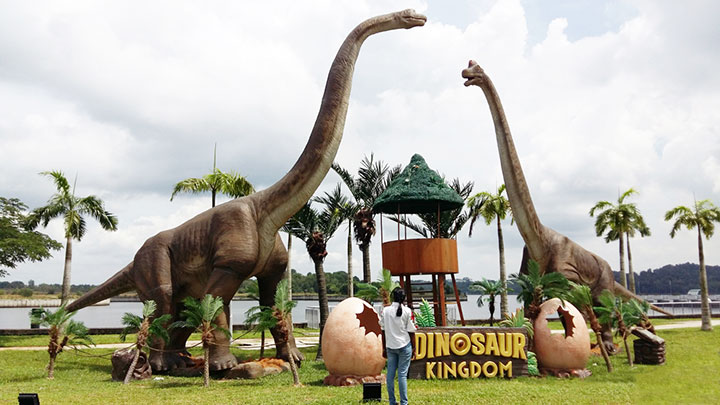 仿真恐龙打造公园内创意景观