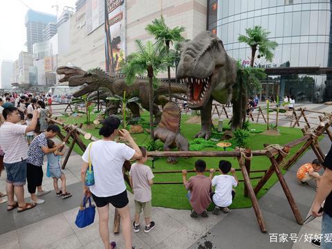 恐龙展
